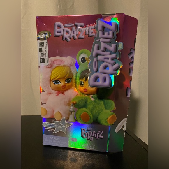 Bratziez Keychain Mystery Box - Picture 3 of 5